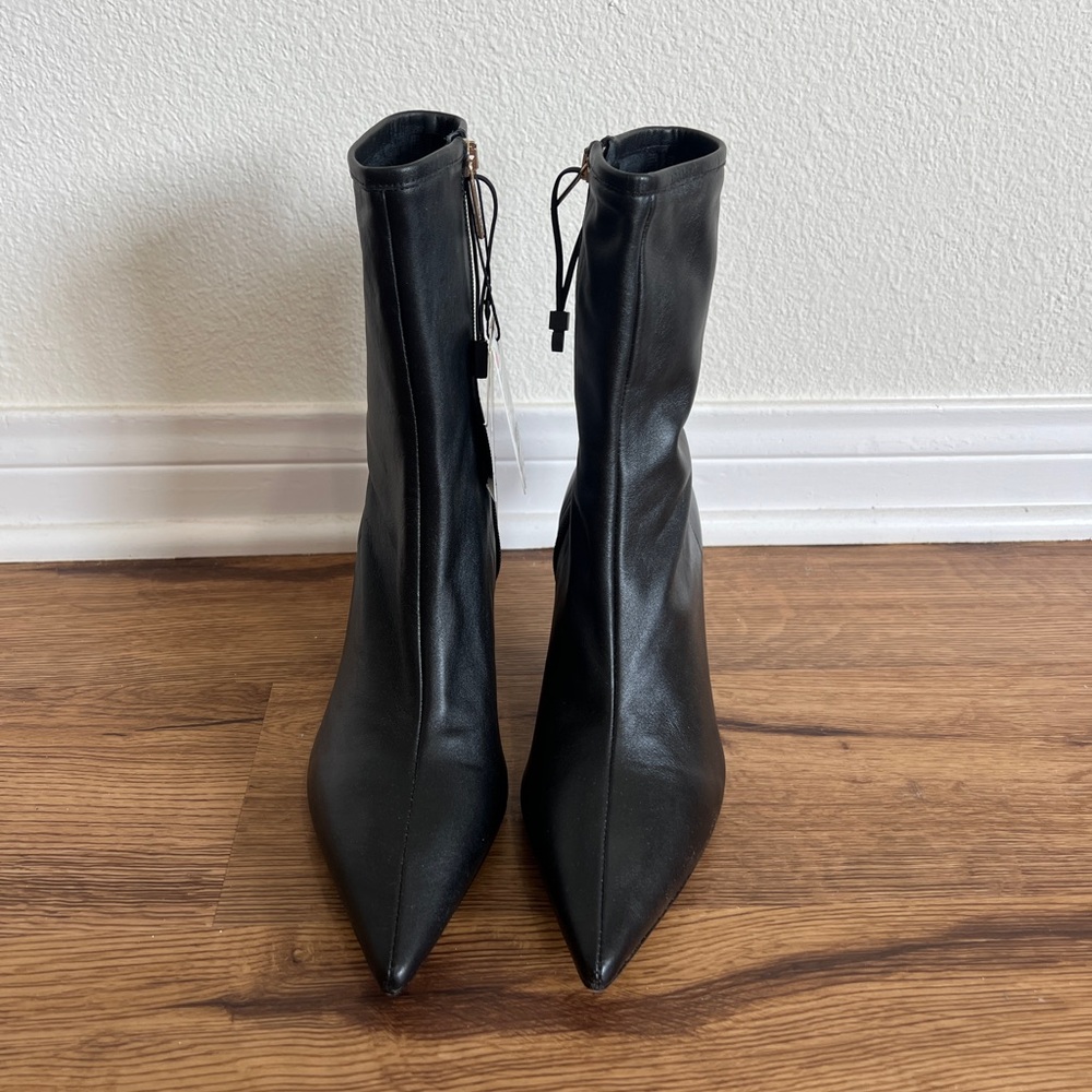 ZARA | NWT Black Ankle Booties 39